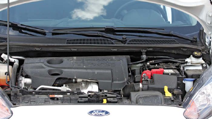 Ο 1,6 ECOnetic κινητήρας του Ford Fiesta έχει τη μεγαλύτερη χωρητικότητα, αλλά και τη μικρότερη κατανάλωση (3,3 λτ./100 χλμ.).